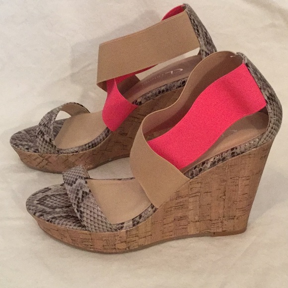 Snakeskin and neon platform sandals - Picture 3 of 7